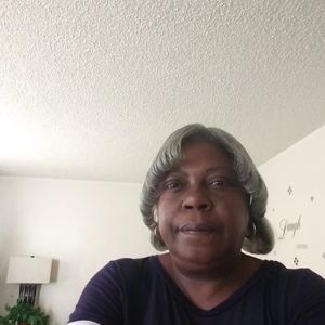 Meet your Posher, Yolanda